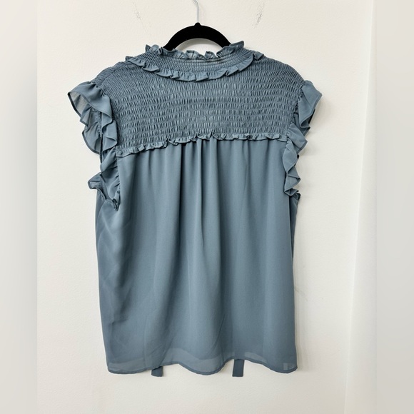 Pleione  Blouse - Picture 2 of 3